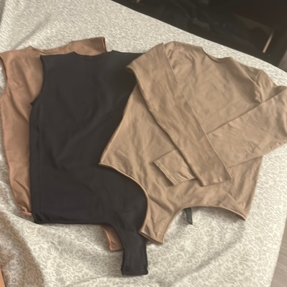 Skims essential bodysuit bundle NEW